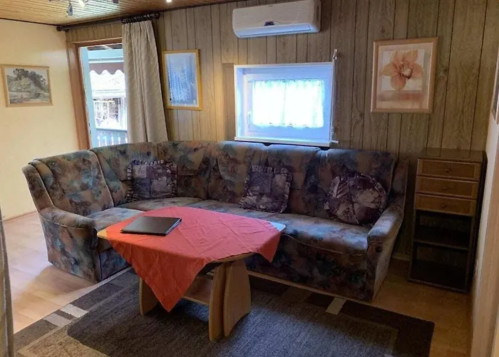 Ferienhaus Wooden With Winter Garden Rheinböllen