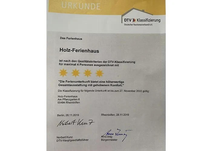 Wooden With Winter Garden Ferienhaus